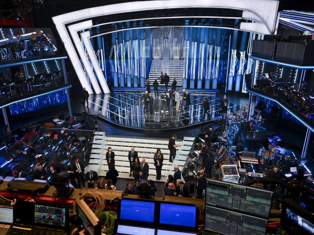 sanremo 2026 al via la finale dei giovani poi altri 15 big sul palco eros ramazzotti e alicia keys da Ilgiornale.it sanremo 2026 al via la finale dei giovani poi altri 15 big sul palco eros ramazzotti e alicia keys