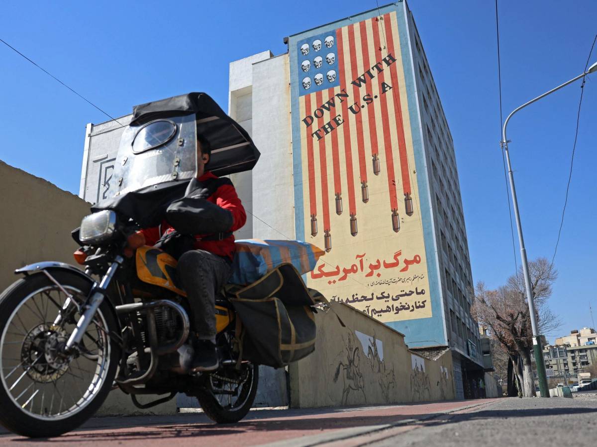 l arsenale irrinunciabile di teheran 3mila missili puntati sull ue da Ilgiornale.it l arsenale irrinunciabile di teheran 3mila missili puntati sull ue