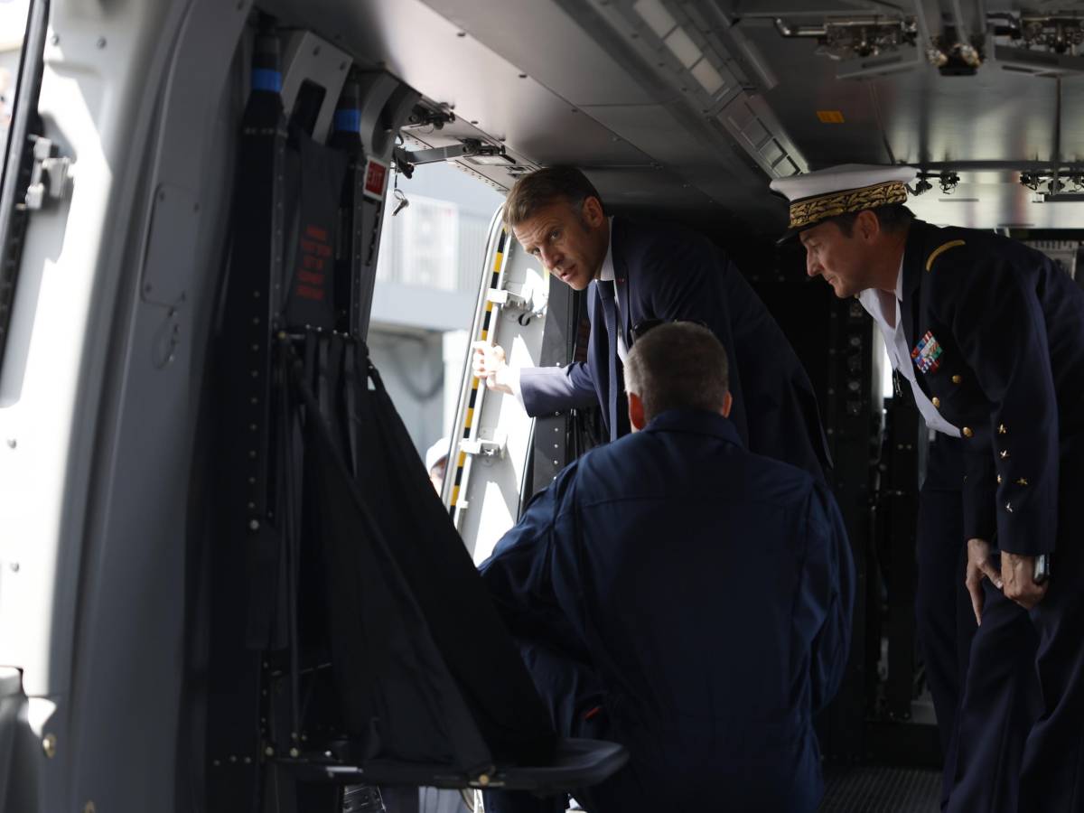 ombrello atomico per l8217europa il piano di macron e le 300 testate atomiche da Ilgiornale.it ombrello atomico per l8217europa il piano di macron e le 300 testate atomiche