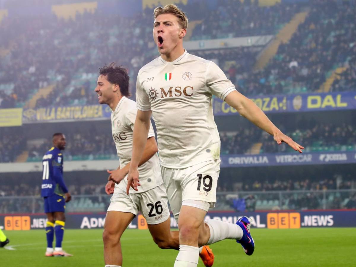 Riecco Lukaku: il Napoli fatica tanto ma supera al 95’ il Verona per 2 1