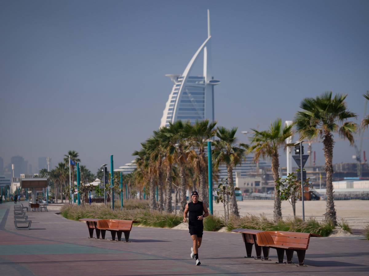 situazione surreale a dubai ci sono code nei supermercati da Ilgiornale.it situazione surreale a dubai ci sono code nei supermercati