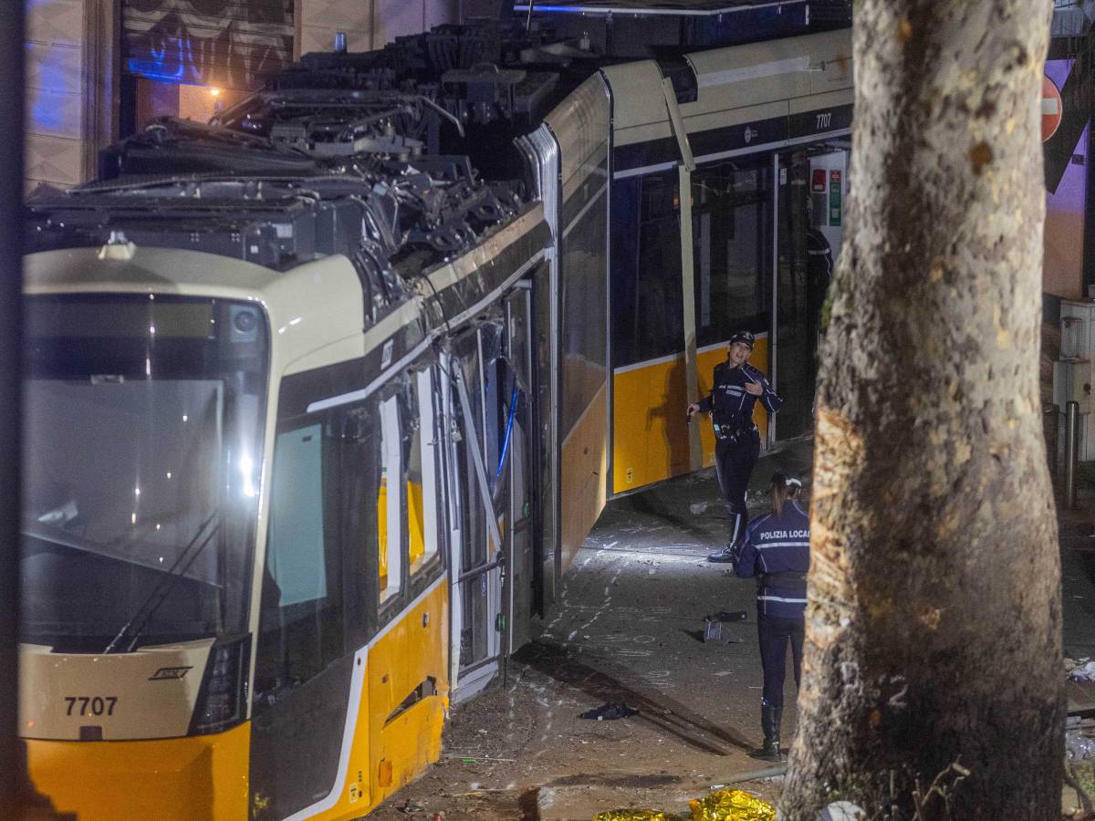 colpito il simbolo identitario della citt224 ora per242 bisogna ricostruire la fiducia da Ilgiornale.it colpito il simbolo identitario della citt224 ora per242 bisogna ricostruire la fiducia