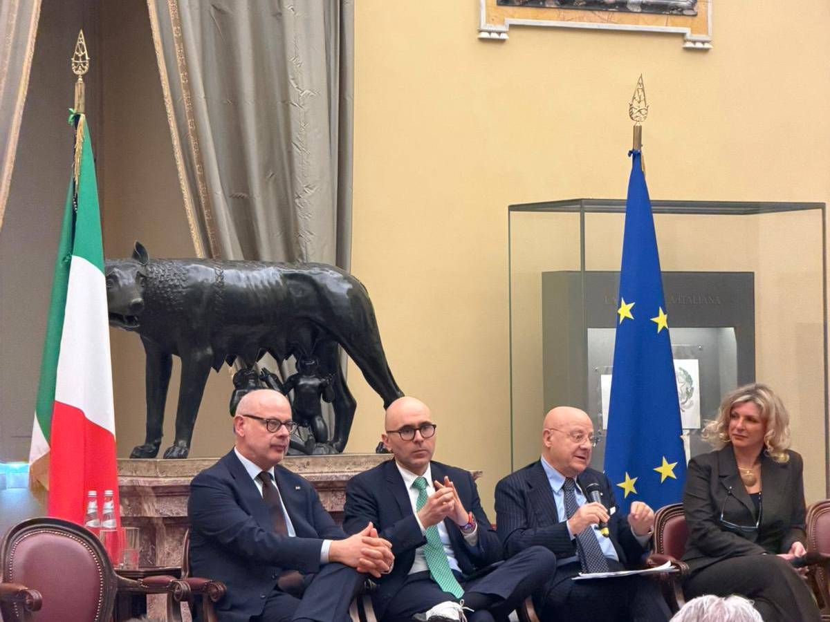 alla camera il convegno trasversale sul gioco lancia l allarme senza una riforma equilibrata il settore muore da Ilgiornale.it alla camera il convegno trasversale sul gioco lancia l allarme senza una riforma equilibrata il settore muore