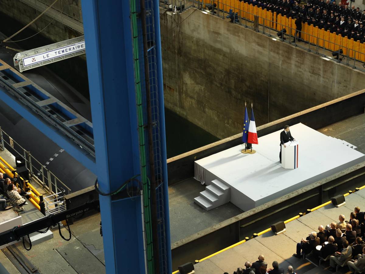 aumenteremo le atomiche lavoreremo a un missile a lungo raggio il piano nucleare di macron da Ilgiornale.it aumenteremo le atomiche lavoreremo a un missile a lungo raggio il piano nucleare di macron