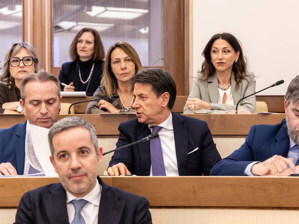 tajani a conte io non sono andato in ginocchio da merkel o da trump da Ilgiornale.it tajani a conte io non sono andato in ginocchio da merkel o da trump