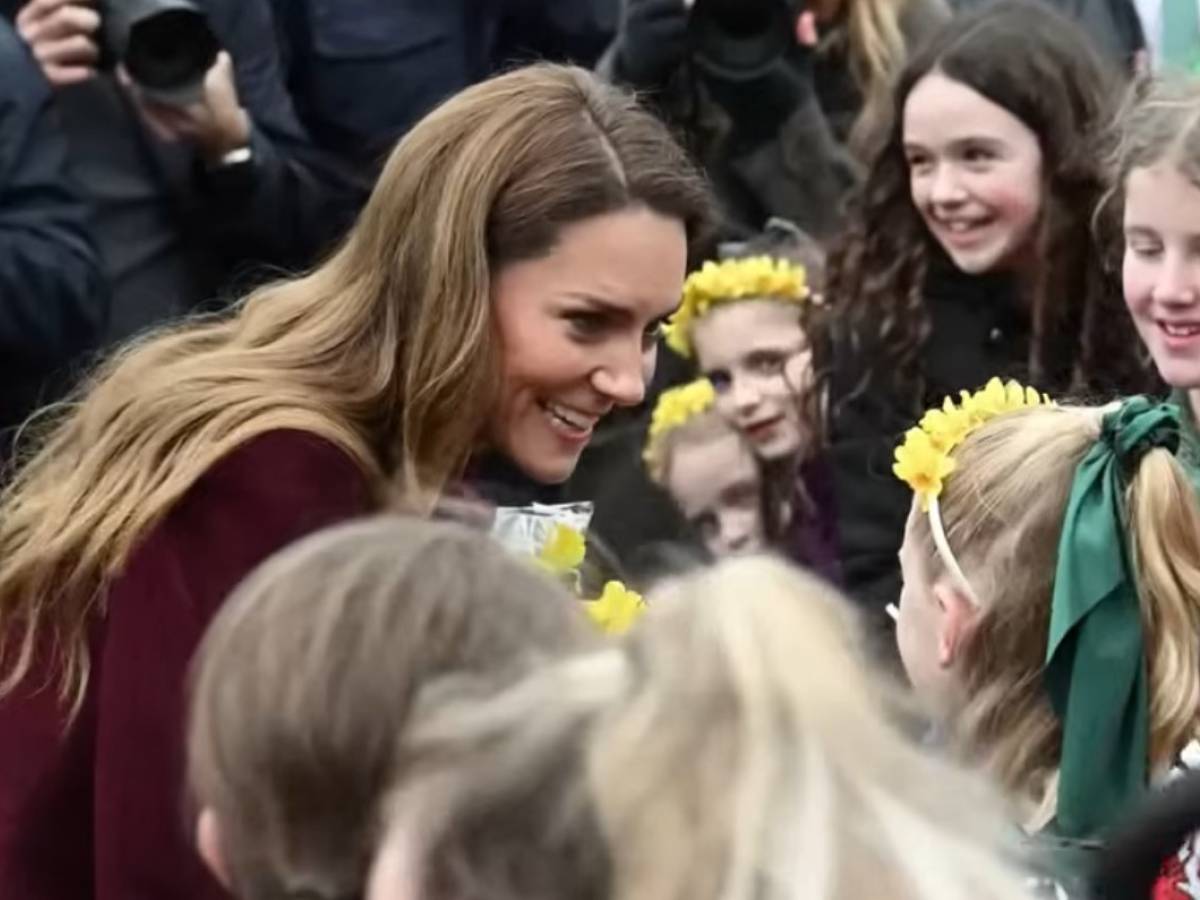 mi spiace proprio non posso kate middleton delude il fan che chiedeva un autografo da Ilgiornale.it mi spiace proprio non posso kate middleton delude il fan che chiedeva un autografo