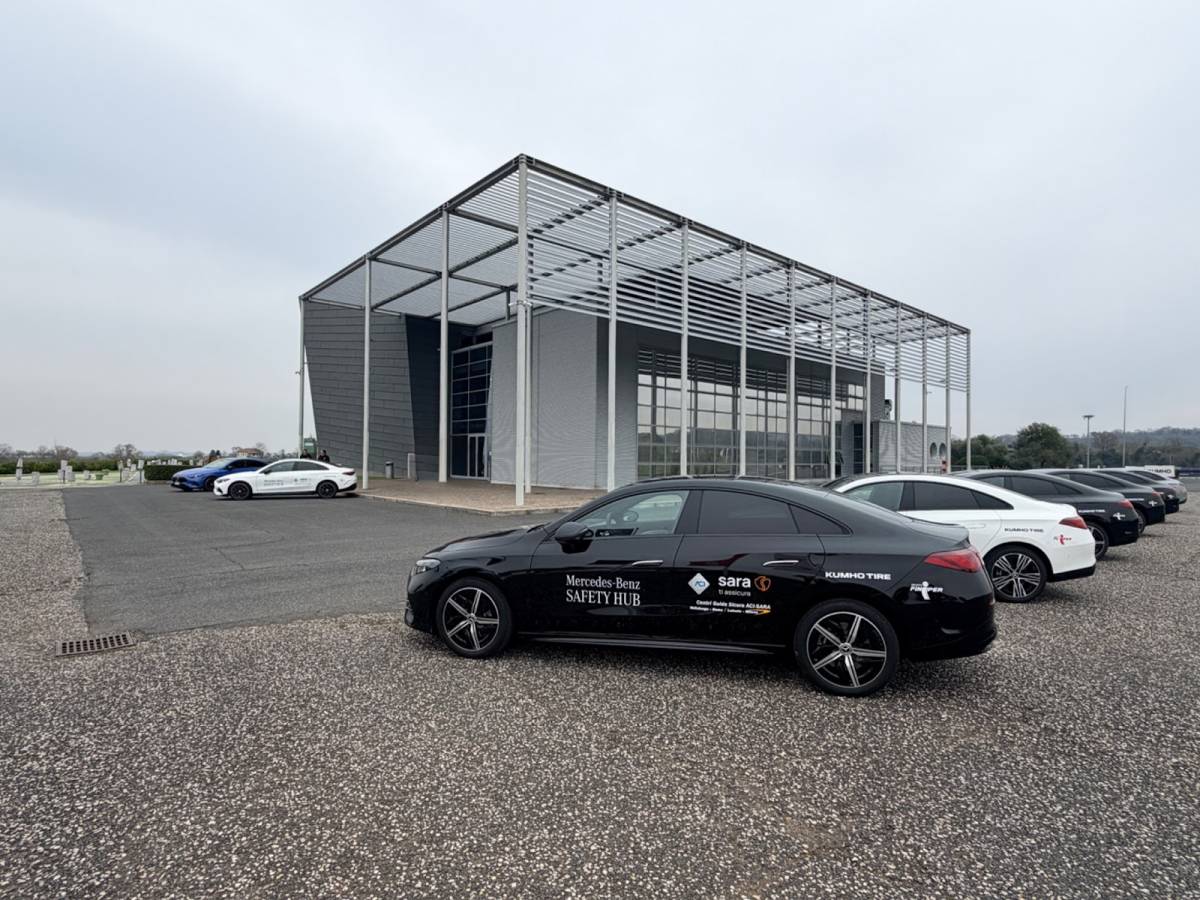 Quando la tecnologia insegna a guidare: CLA diventa maestra di sicurezza