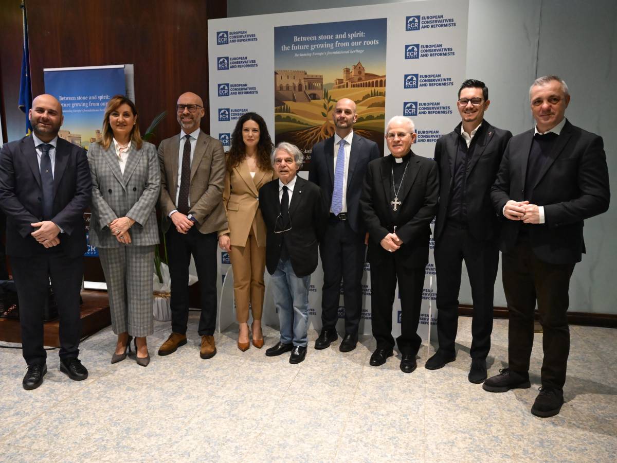 ue fdi ecr valori e radici europei conferenza del gruppo ecr a viterbo con brunetta da Ilgiornale.it ue fdi ecr valori e radici europei conferenza del gruppo ecr a viterbo con brunetta