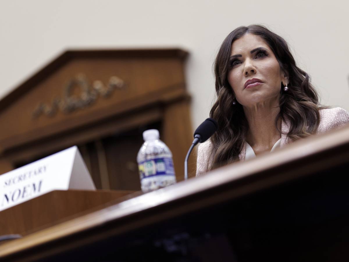 trump silura kristi noem dal dipartimento di sicurezza interna al dhs arriva il senatore markwayne mullin da Ilgiornale.it trump silura kristi noem dal dipartimento di sicurezza interna al dhs arriva il senatore markwayne mullin