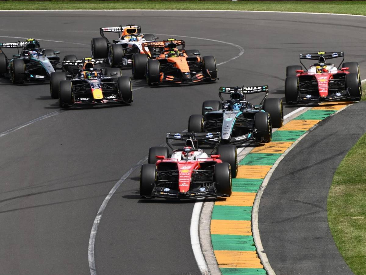 F1, Russell vince in Australia. Antonelli 2° davanti alle Ferrari di Leclerc e Hamilton F1, Russell vince in Australia. Antonelli 2° davanti alle Ferrari di Leclerc e Hamilton