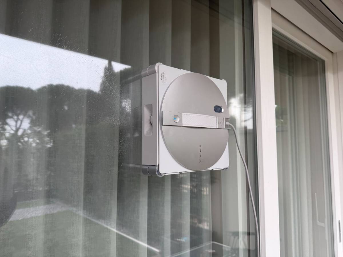 recensione ecovacs winbot w3 omni pulisce le finestre con un8217autonomia mai vista prima da Ilgiornale.it recensione ecovacs winbot w3 omni pulisce le finestre con un8217autonomia mai vista prima