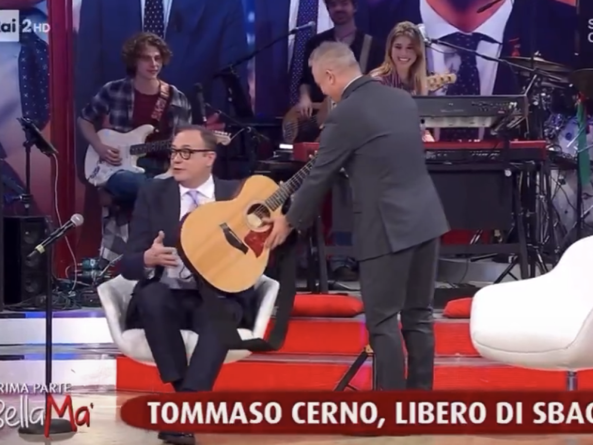 che schifo i fr8230 di destra che cantano sull omofobia su cerno e diaco la sinistra tace da Ilgiornale.it che schifo i fr8230 di destra che cantano sull omofobia su cerno e diaco la sinistra tace