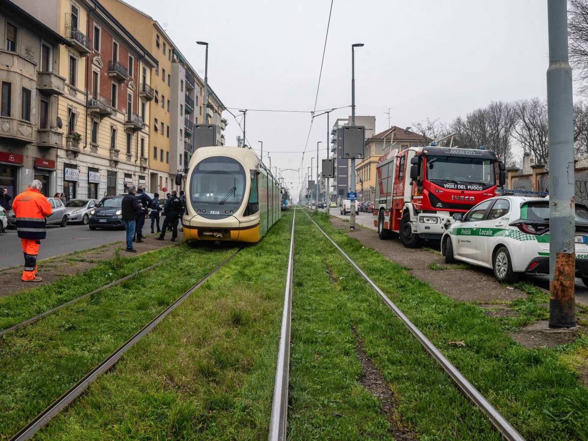 tram deragliato a milano due testimoni sentiti dai pm a che punto sono le indagini da Ilgiornale.it tram deragliato a milano due testimoni sentiti dai pm a che punto sono le indagini