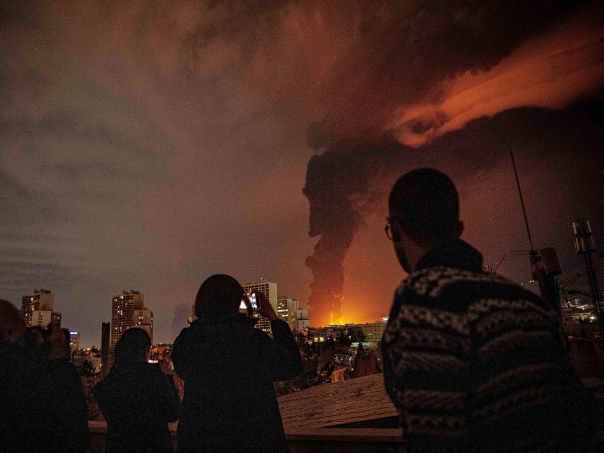 gli usa dicono s236 al petrolio russo esplosioni a dubai macron ucciso un soldato francese da Ilgiornale.it gli usa dicono s236 al petrolio russo esplosioni a dubai macron ucciso un soldato francese