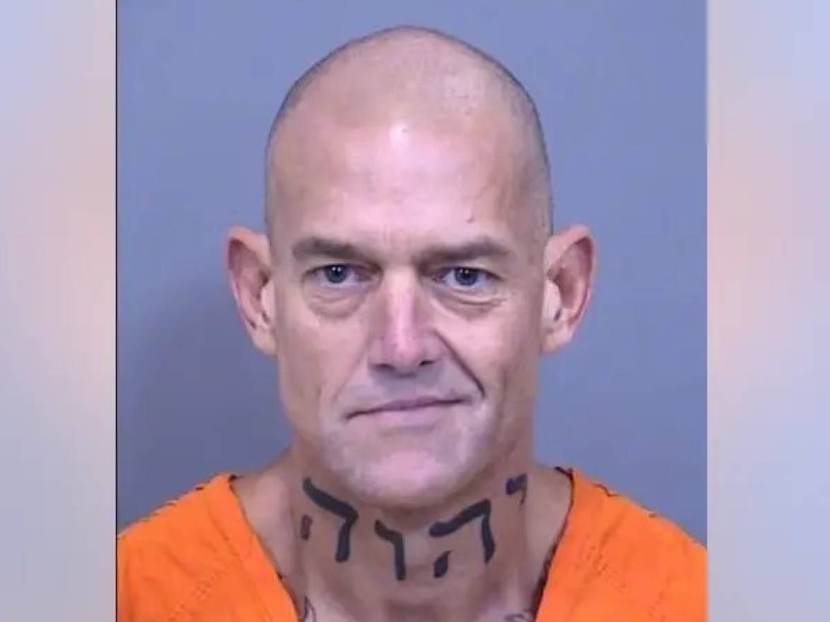 prete crocifisso e lasciato con una corona di spine in testa da Ilgiornale.it prete crocifisso e lasciato con una corona di spine in testa