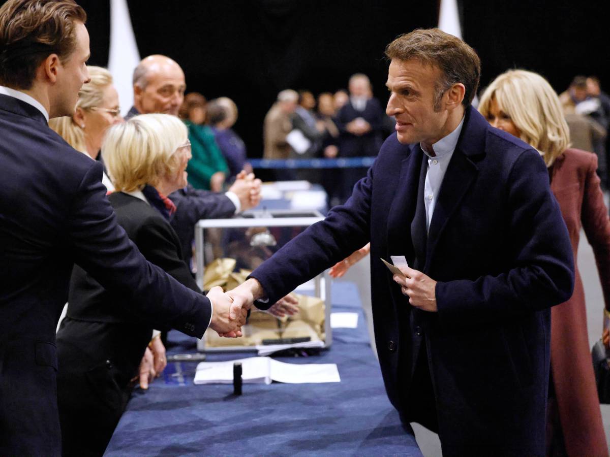 "Una vittoria enorme". Exploit dei sindaci lepeniani. Parigi, Marsiglia, Lione, Le Havre ai ballottaggi "Una vittoria enorme". Exploit dei sindaci lepeniani. Parigi, Marsiglia, Lione, Le Havre ai ballottaggi