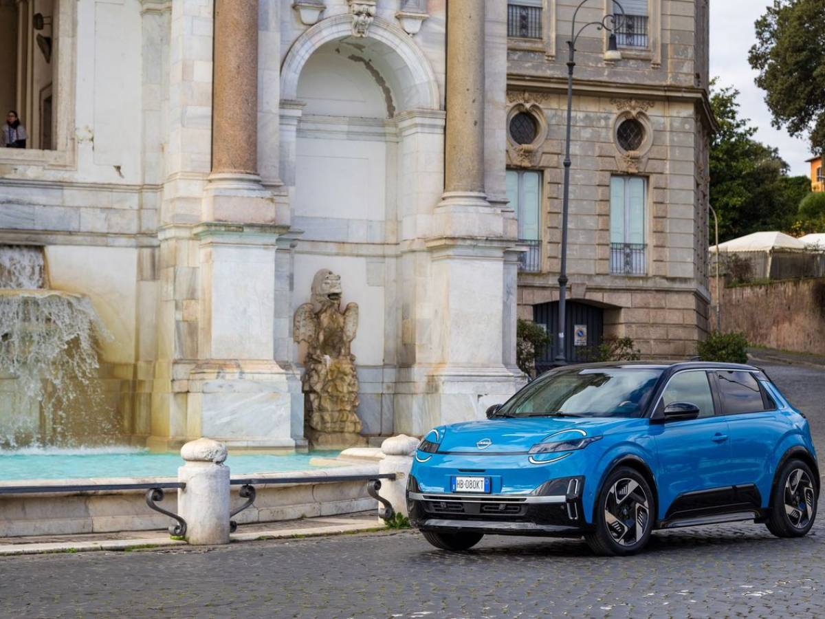 la nissan micra torna elettrica prova tra le strade di roma della nuova citycar giapponese da Ilgiornale.it la nissan micra torna elettrica prova tra le strade di roma della nuova citycar giapponese