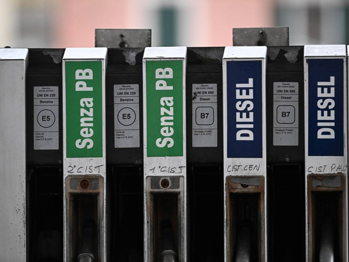 taglio alle accise per 20 giorni e lotta a speculazioni tutte le misure del dl carburanti da Ilgiornale.it taglio alle accise per 20 giorni e lotta a speculazioni tutte le misure del dl carburanti