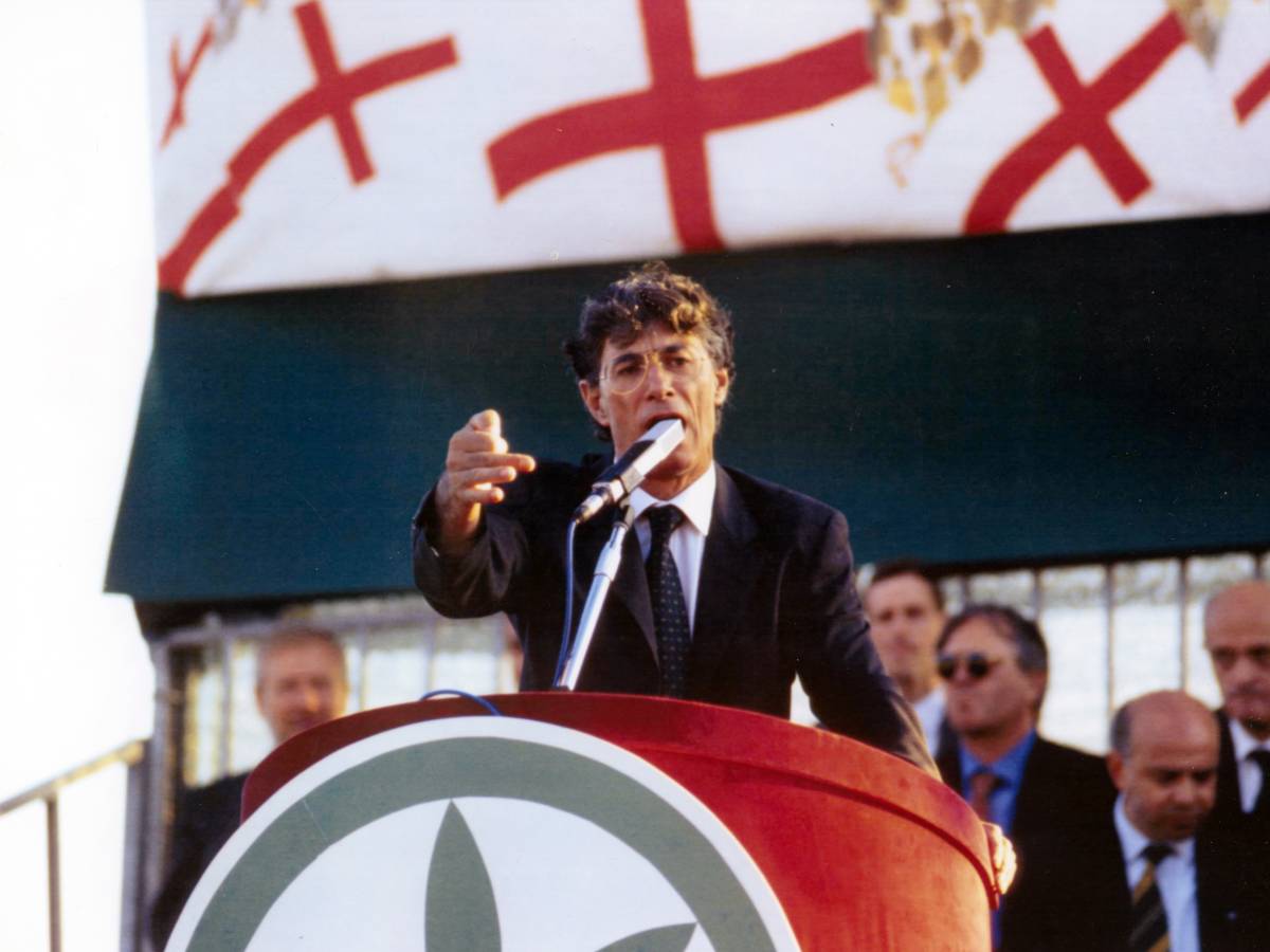 200 morto troppo tardi l8217odio rosso contro bossi a poche ore dalla morte da Ilgiornale.it 200 morto troppo tardi l8217odio rosso contro bossi a poche ore dalla morte