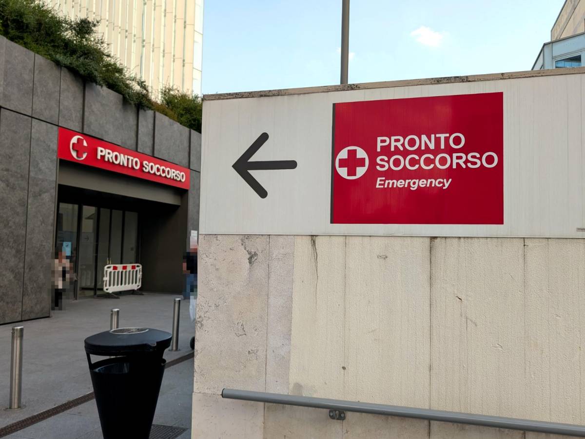 ruba la pistola alla guardia al pronto soccorso e prova a sparare l aggressione choc a livorno da Ilgiornale.it ruba la pistola alla guardia al pronto soccorso e prova a sparare l aggressione choc a livorno