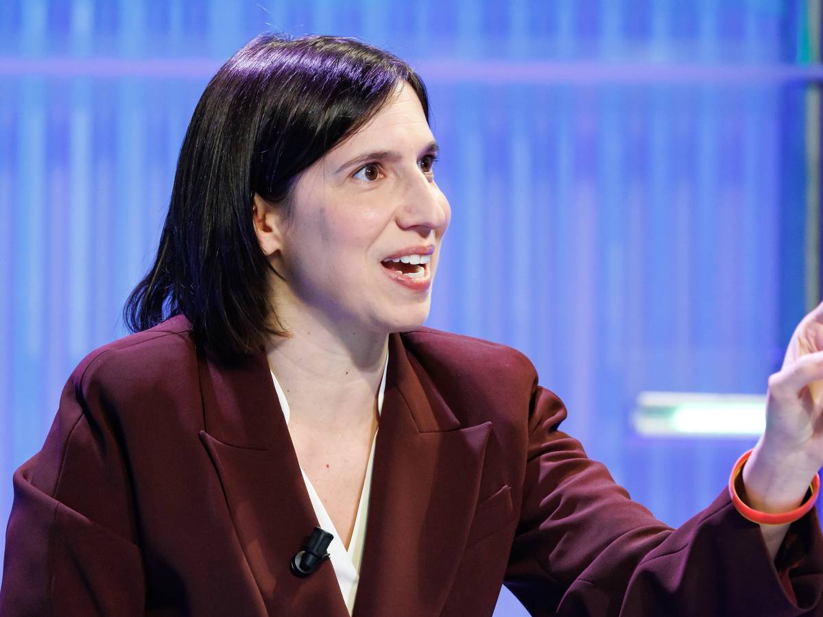 schlein 232 un disco rotto tutti a votare per difendere la costituzione antifascista da Ilgiornale.it schlein 232 un disco rotto tutti a votare per difendere la costituzione antifascista