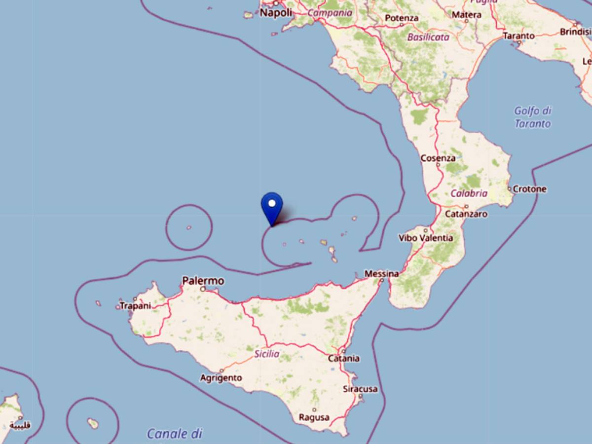 terremoto nella notte al largo delle eolie sciame di 15 scosse una di magnitudo 46 da Ilgiornale.it terremoto nella notte al largo delle eolie sciame di 15 scosse una di magnitudo 46
