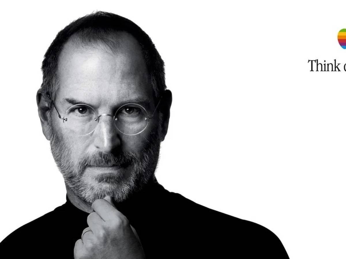 50 anni di apple quel think different di steve jobs nell epoca in cui tutti pensano uguale con l ai da Ilgiornale.it 50 anni di apple quel think different di steve jobs nell epoca in cui tutti pensano uguale con l ai