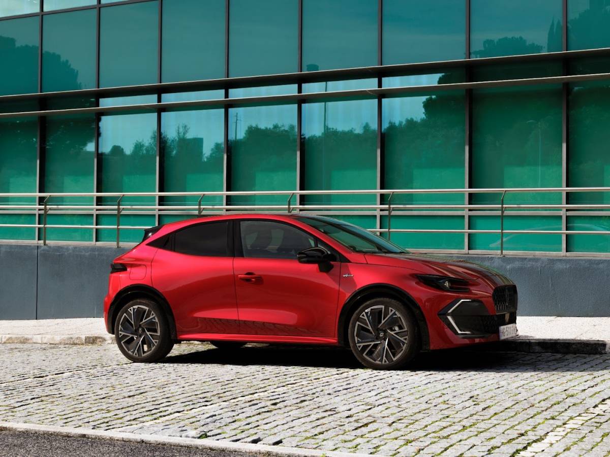 renault clio come si comporta nel traffico la nuova full hybrid bene i consumi da Ilgiornale.it renault clio come si comporta nel traffico la nuova full hybrid bene i consumi