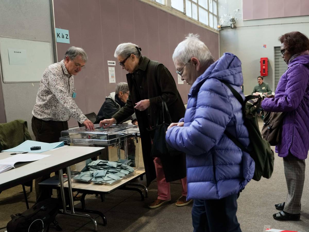 parigi resta alla gauche battuta la destra di rachida dati da Ilgiornale.it parigi resta alla gauche battuta la destra di rachida dati
