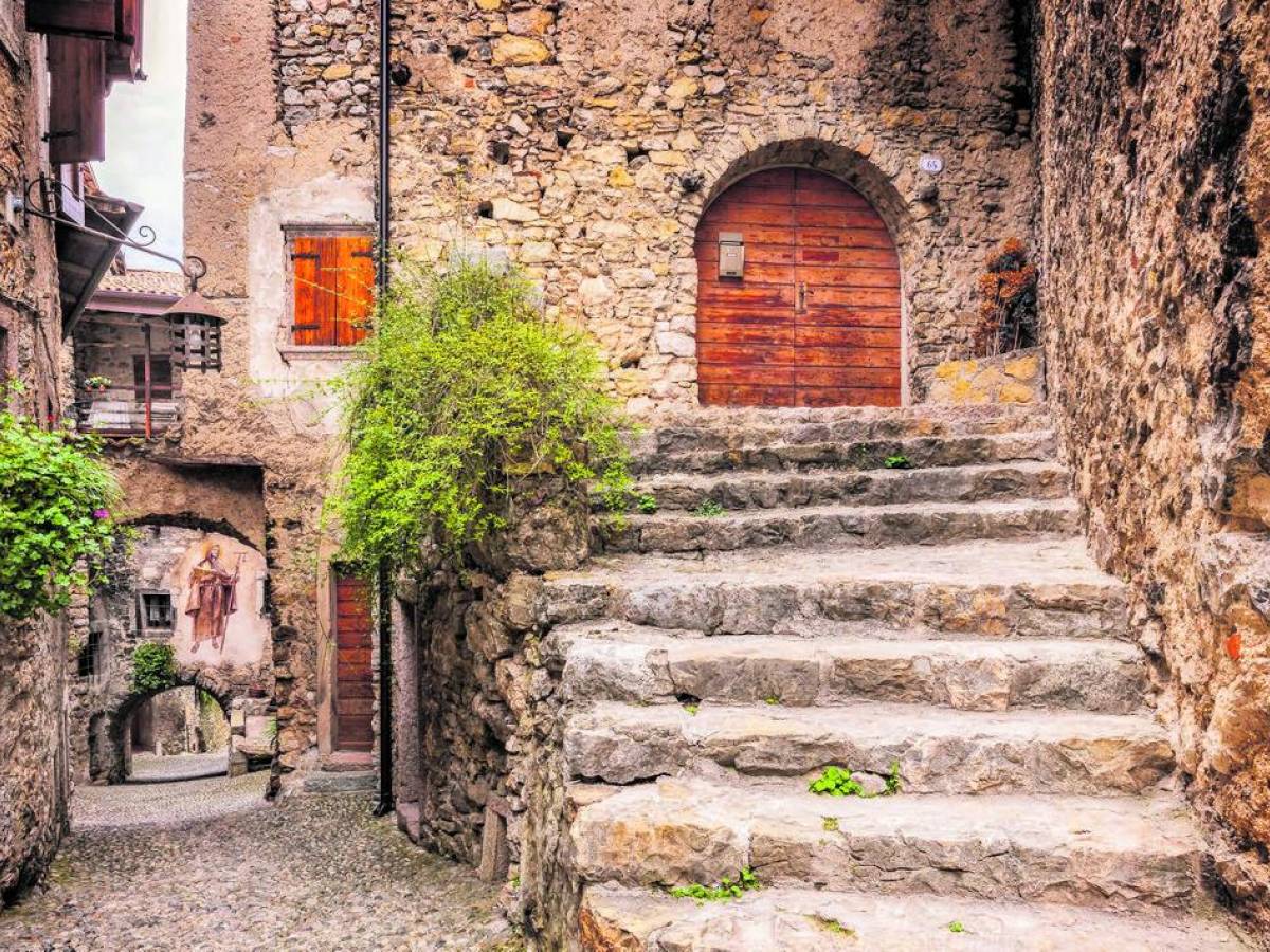 tra trekking e itinerari soft alla scoperta di antichi borghi e sapori tipici da Ilgiornale.it tra trekking e itinerari soft alla scoperta di antichi borghi e sapori tipici