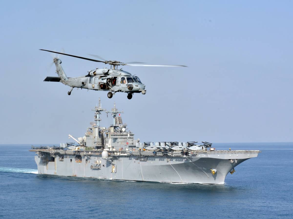 i marines le navi anfibile e gli scenari per lo sbarco in iran cosa pu242 succedere da Ilgiornale.it i marines le navi anfibile e gli scenari per lo sbarco in iran cosa pu242 succedere