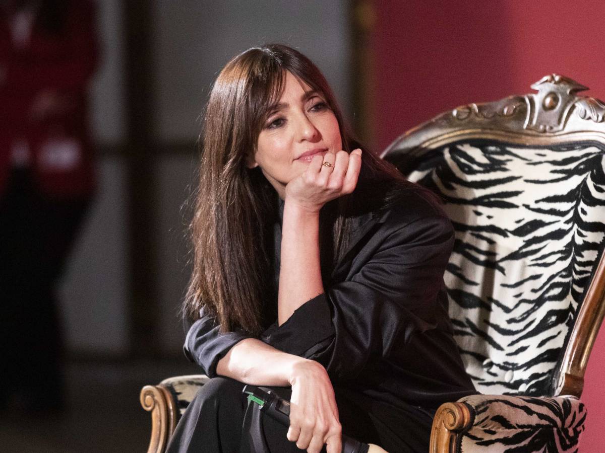 ambra angiolini paparazzata con il nuovo compagno chi 232 pico cibelli da Ilgiornale.it ambra angiolini paparazzata con il nuovo compagno chi 232 pico cibelli