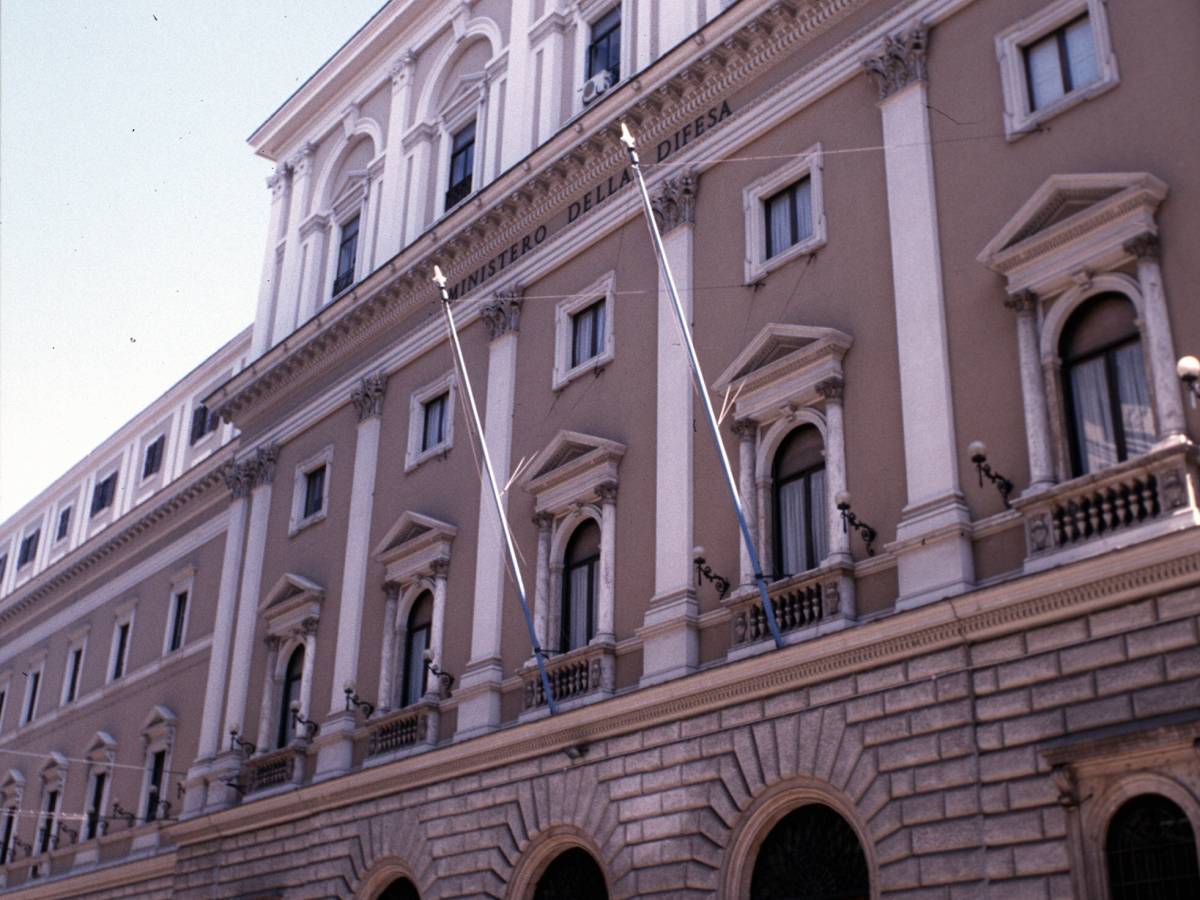 corruzione blitz della finanza perquisiti gli uffici della difesa di terna e rfi da Ilgiornale.it corruzione blitz della finanza perquisiti gli uffici della difesa di terna e rfi