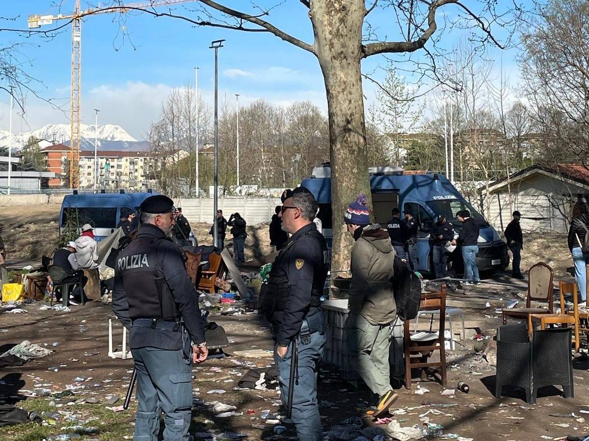 nuova operazione alto impatto della polizia sgomberato il parco sempione di torino da Ilgiornale.it nuova operazione alto impatto della polizia sgomberato il parco sempione di torino