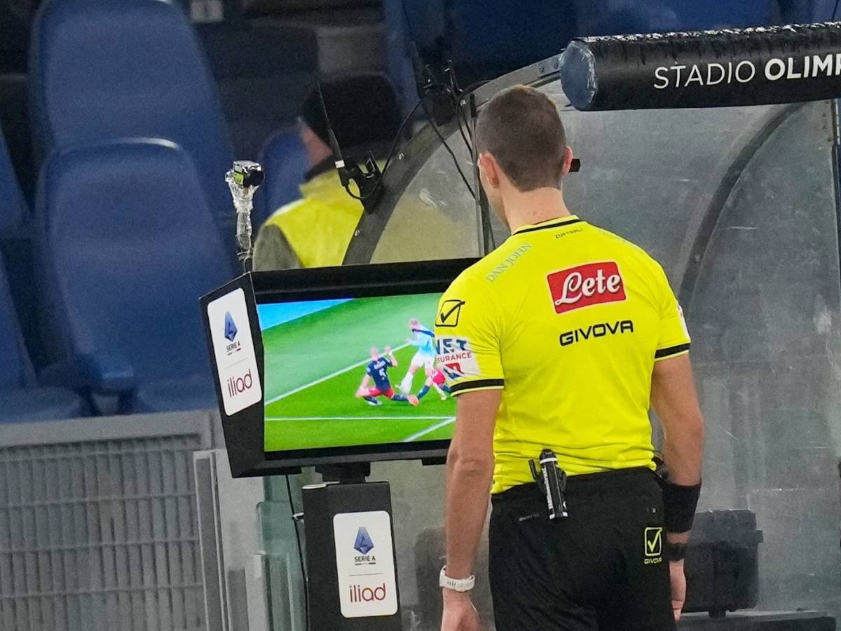 i dialoghi e le incongruenze in sala var che hanno attirato l attenzione dei magistrati da Ilgiornale.it i dialoghi e le incongruenze in sala var che hanno attirato l attenzione dei magistrati