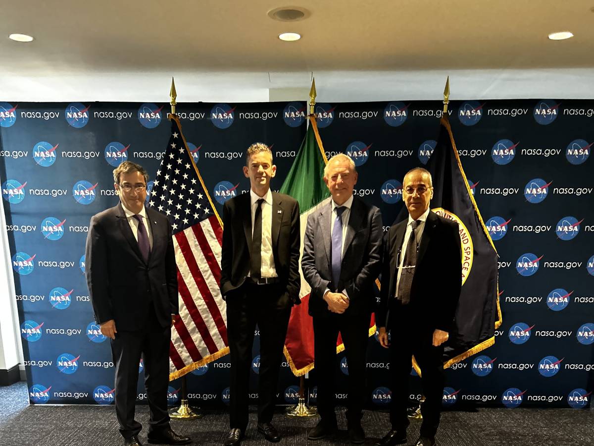 un astronauta italiano camminer224 sulla luna urso italia protagonista da Ilgiornale.it un astronauta italiano camminer224 sulla luna urso italia protagonista