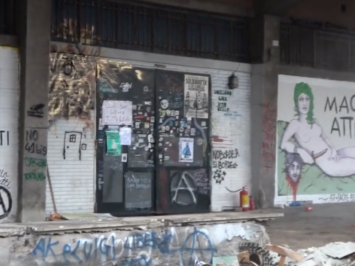 anarchici sgomberato un ritrovo occupato a catania lupo resiste da Ilgiornale.it anarchici sgomberato un ritrovo occupato a catania lupo resiste