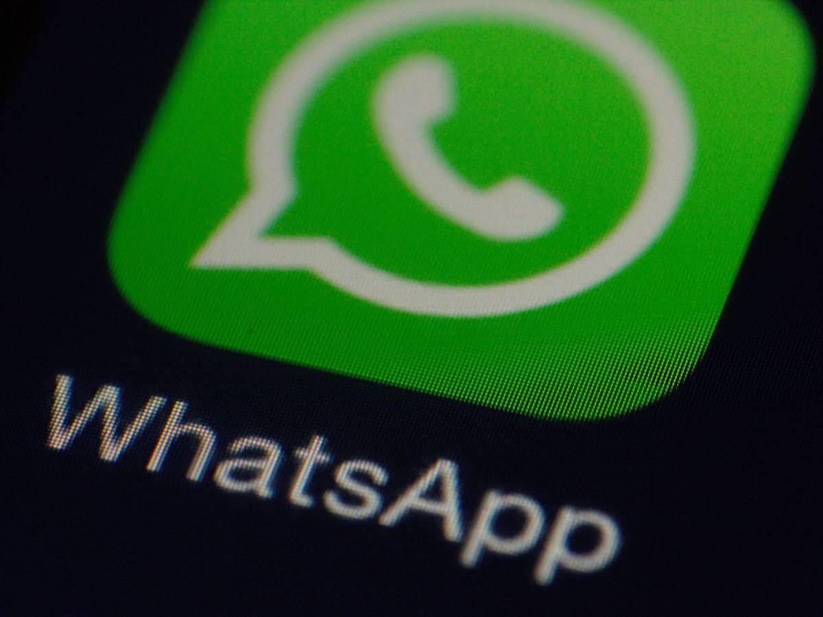 clamoroso whatsapp scoperta una versione fake creata da un azienda italiana che spia gli utenti da Ilgiornale.it clamoroso whatsapp scoperta una versione fake creata da un azienda italiana che spia gli utenti