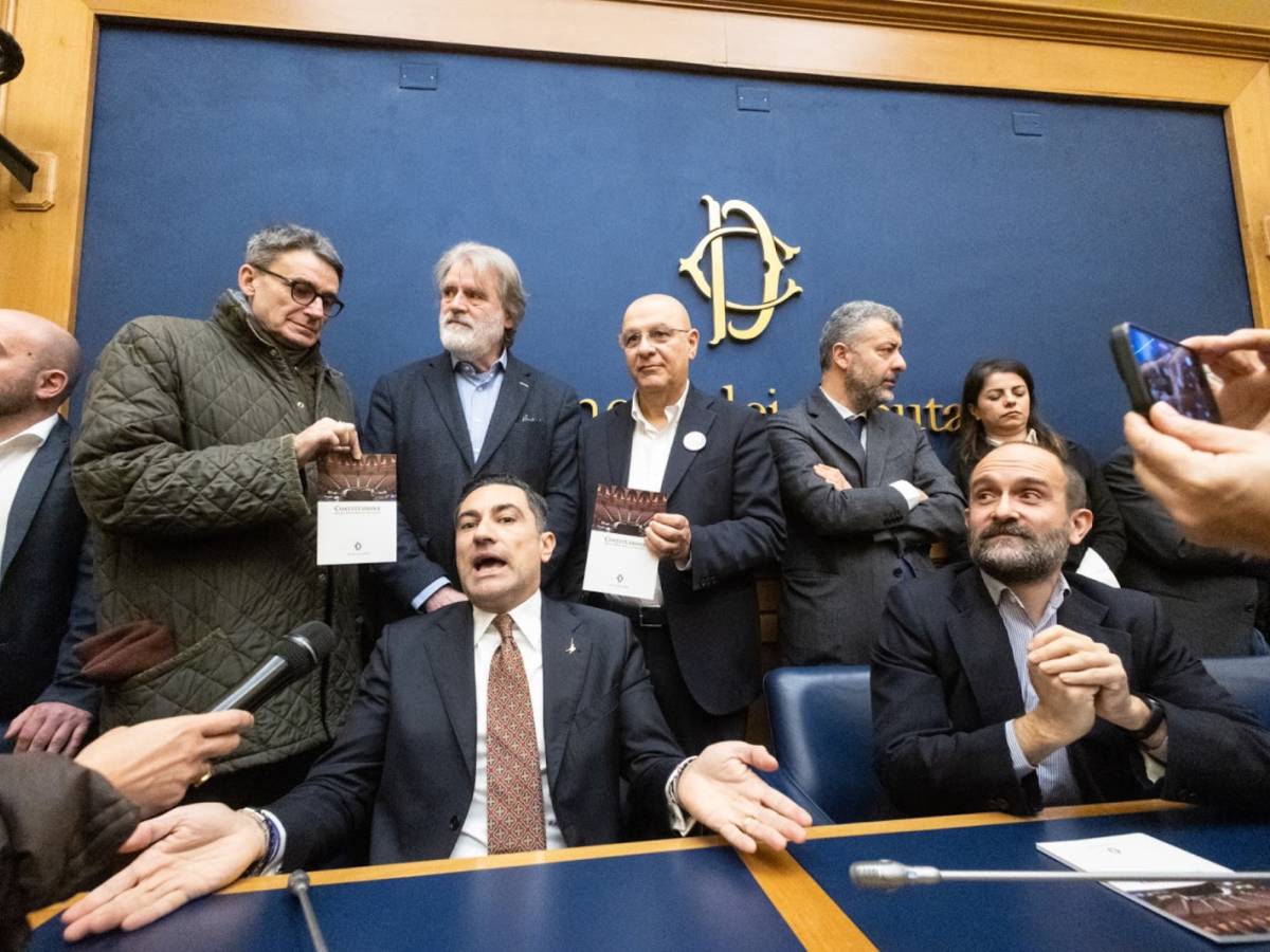 conferenza remigrazione sospesi i parlamentari pd m5s e avs che hanno occupato la sala da Ilgiornale.it conferenza remigrazione sospesi i parlamentari pd m5s e avs che hanno occupato la sala