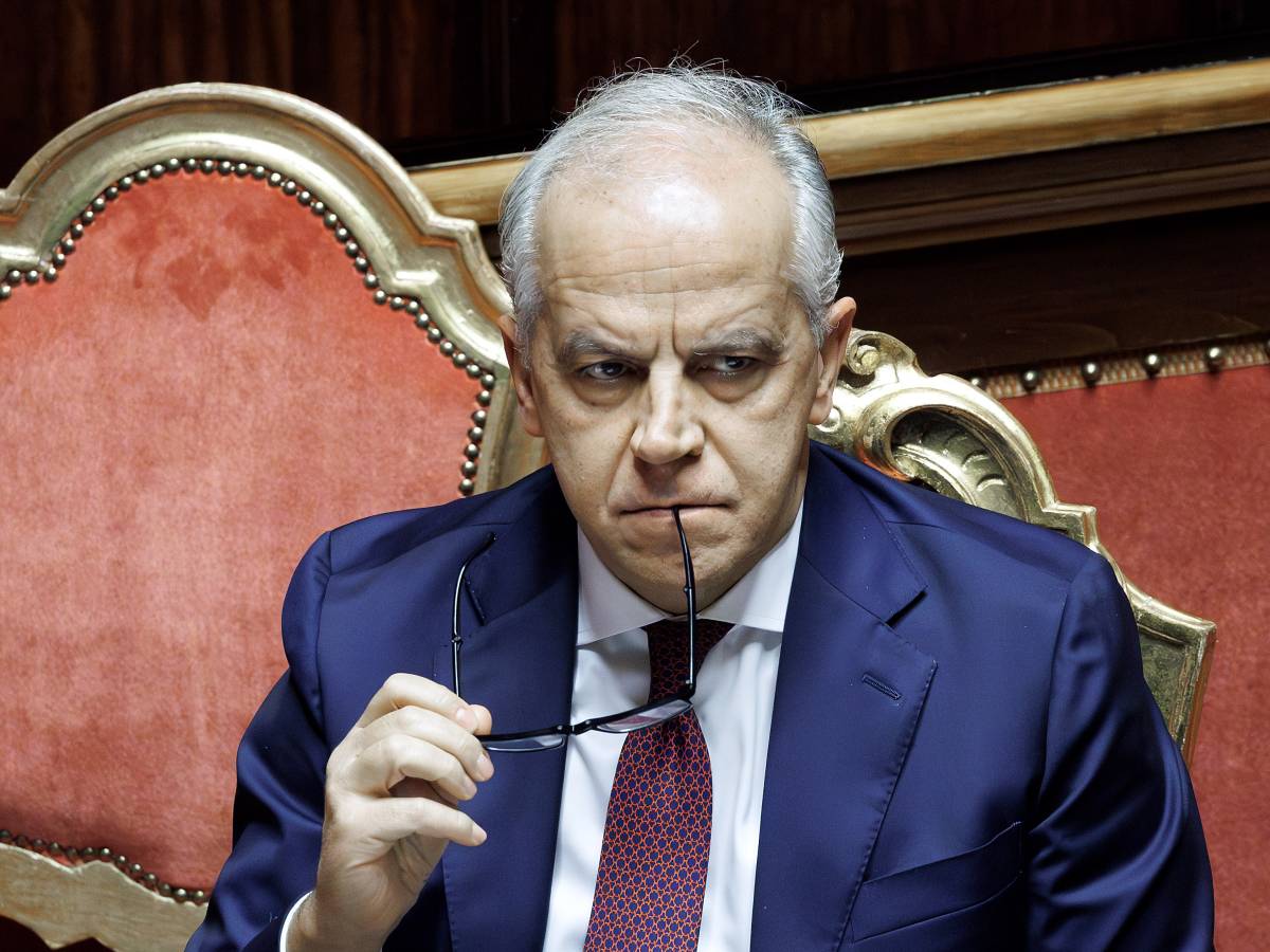 la doppia morale dem sugli incarichi da Ilgiornale.it la doppia morale dem sugli incarichi