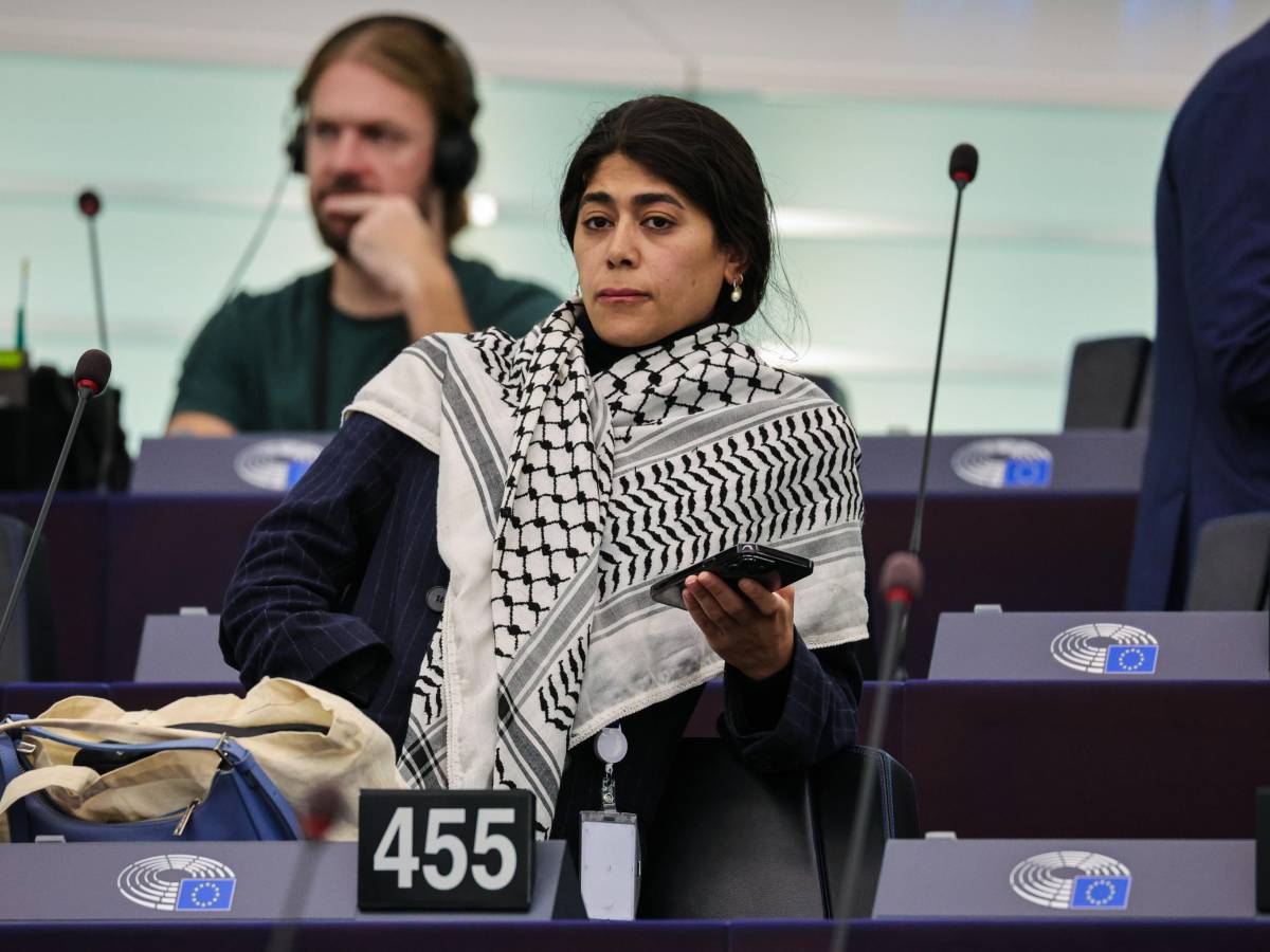 contro di me molestie giudiziarie e politiche l europarlamentare amica della salis fermata per apologia di terrorismo fa la vittima da Ilgiornale.it contro di me molestie giudiziarie e politiche l europarlamentare amica della salis fermata per apologia di terrorismo fa la vittima