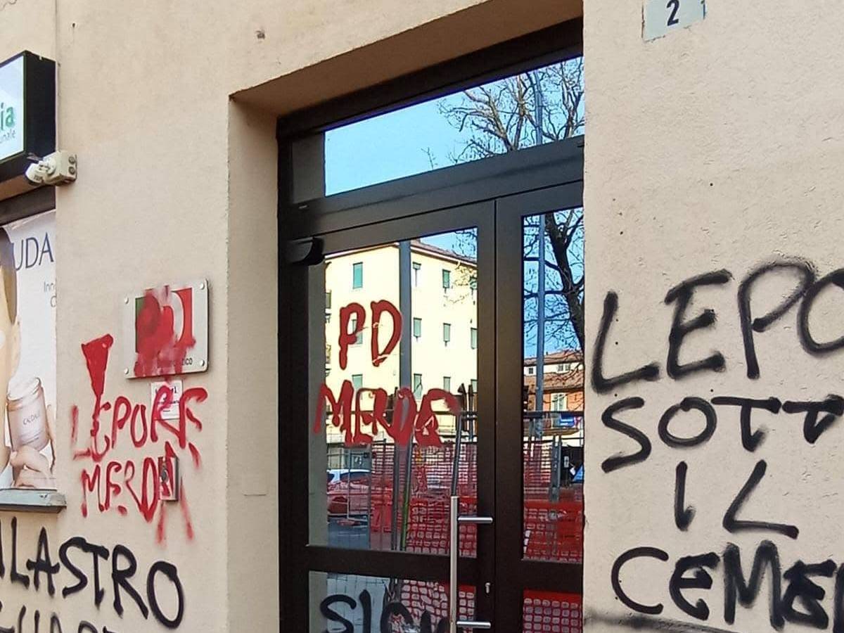 sotto il cemento nuove minacce anarchiche a bologna da Ilgiornale.it sotto il cemento nuove minacce anarchiche a bologna