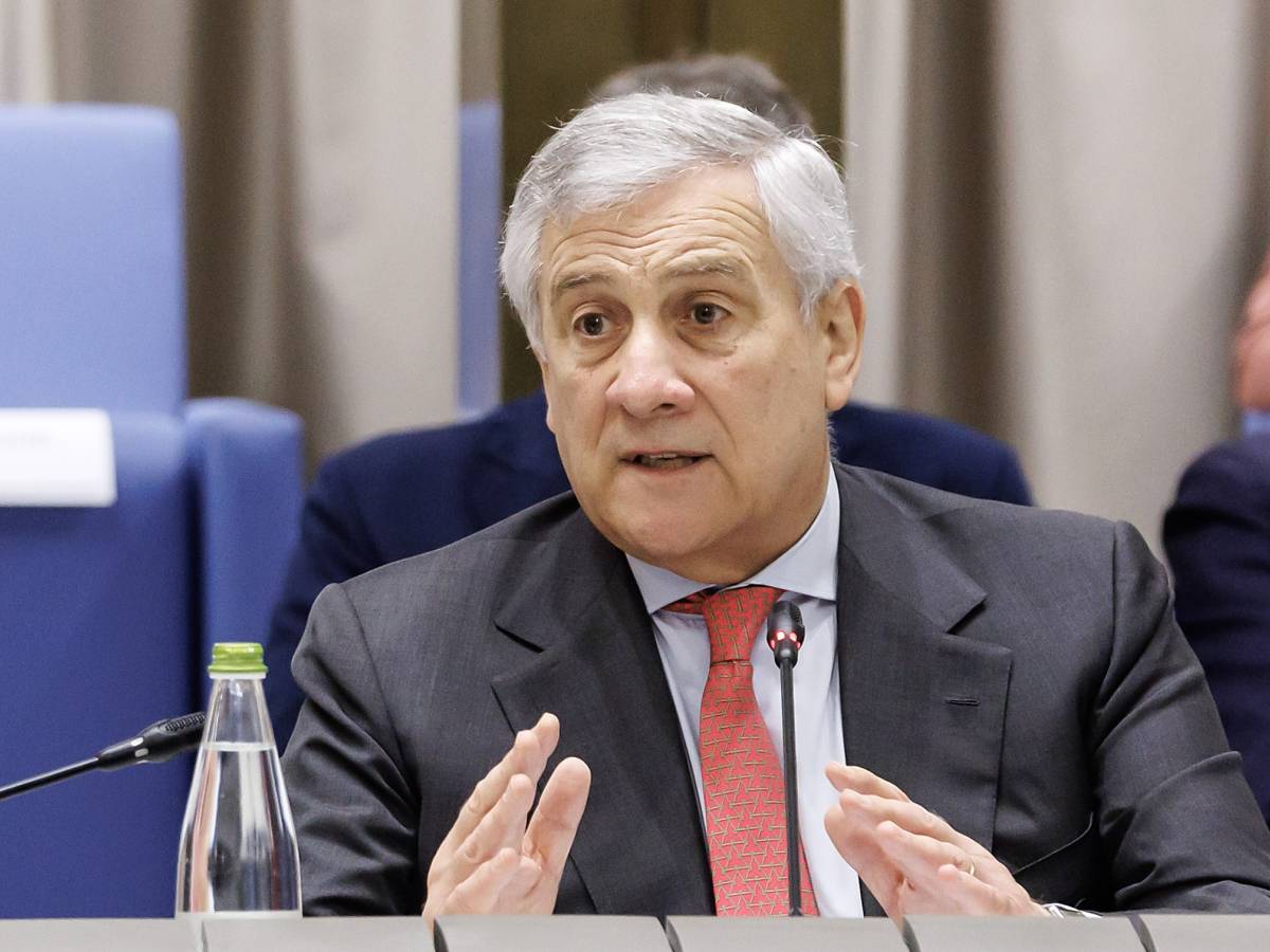 da marina e piersilvio berlusconi fiducia a tajani visione condivisa per il rilancio di forza italia da Ilgiornale.it da marina e piersilvio berlusconi fiducia a tajani visione condivisa per il rilancio di forza italia