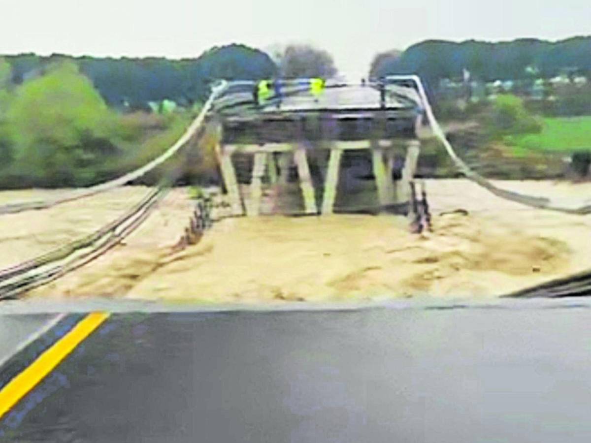 al sud il ciclone di pasqua crolla un ponte in molise da Ilgiornale.it al sud il ciclone di pasqua crolla un ponte in molise