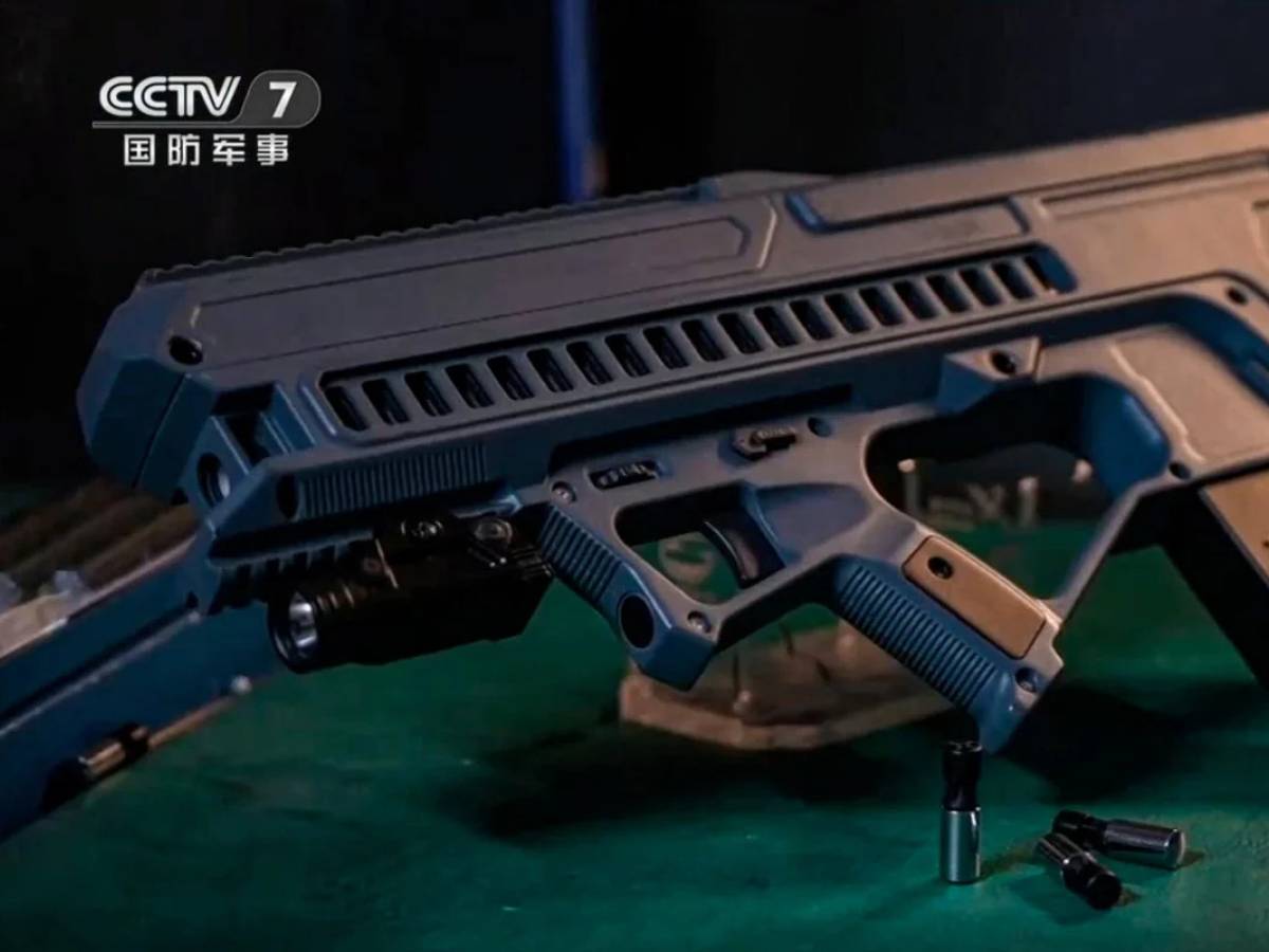 una pistola per le operazioni stealth come funziona l arma cinese elettromagnetica da Ilgiornale.it una pistola per le operazioni stealth come funziona l arma cinese elettromagnetica