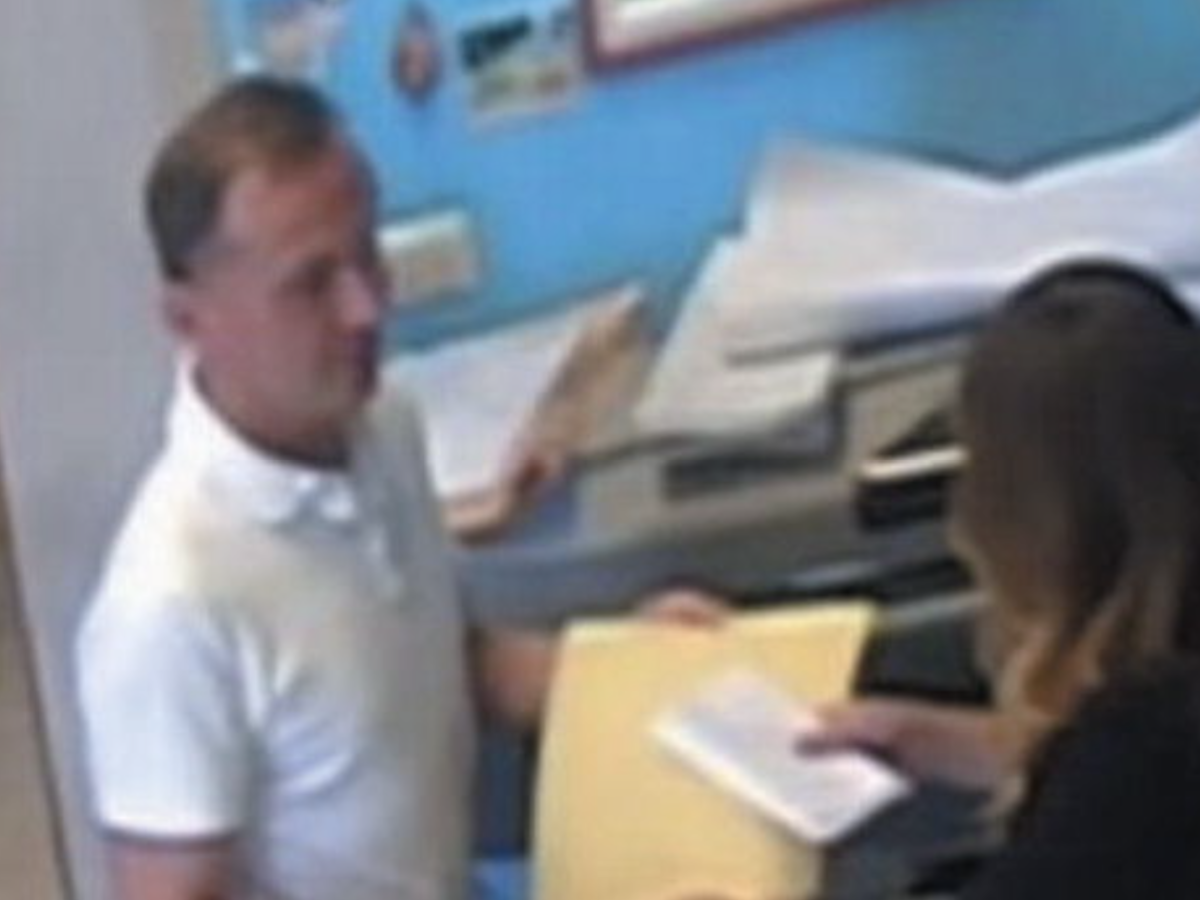 cancellava gli esami prenotati per inserire le visite degli amici arrestato un medico a taranto da Ilgiornale.it cancellava gli esami prenotati per inserire le visite degli amici arrestato un medico a taranto