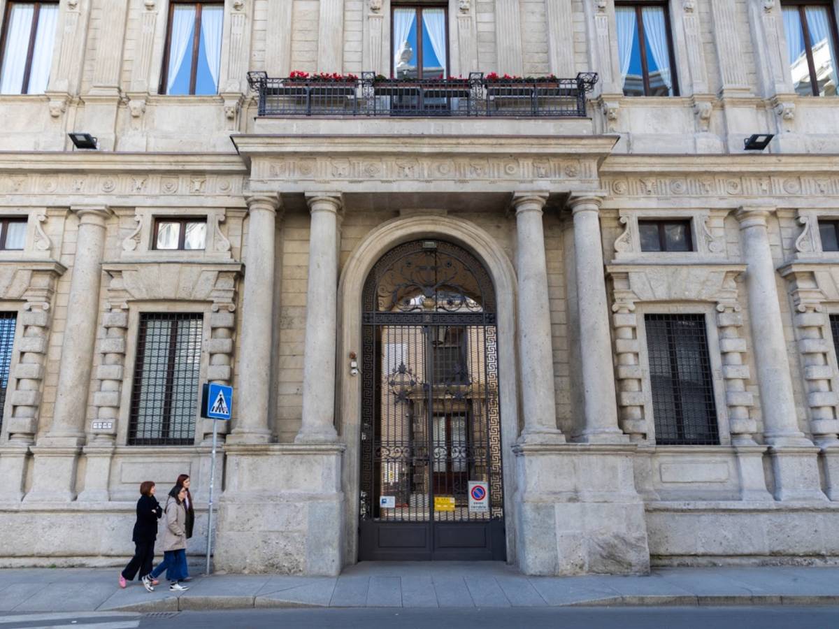 remigration summit barricate della lega fascista rosso chi vuole vietarlo da Ilgiornale.it remigration summit barricate della lega fascista rosso chi vuole vietarlo