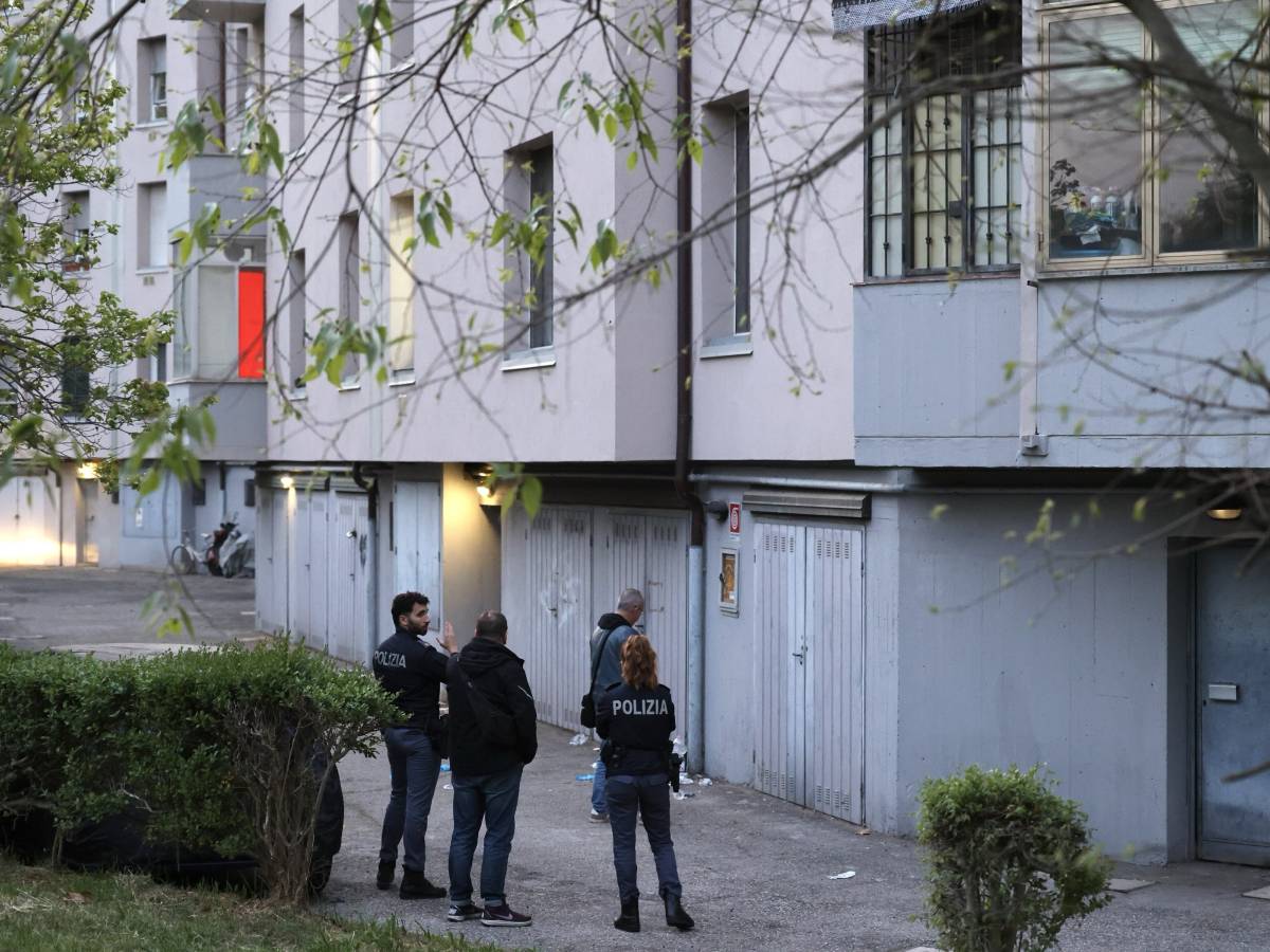 bologna bimbo di un anno e mezzo precipita dal secondo piano 232 in coma farmacologico da Ilgiornale.it bologna bimbo di un anno e mezzo precipita dal secondo piano 232 in coma farmacologico