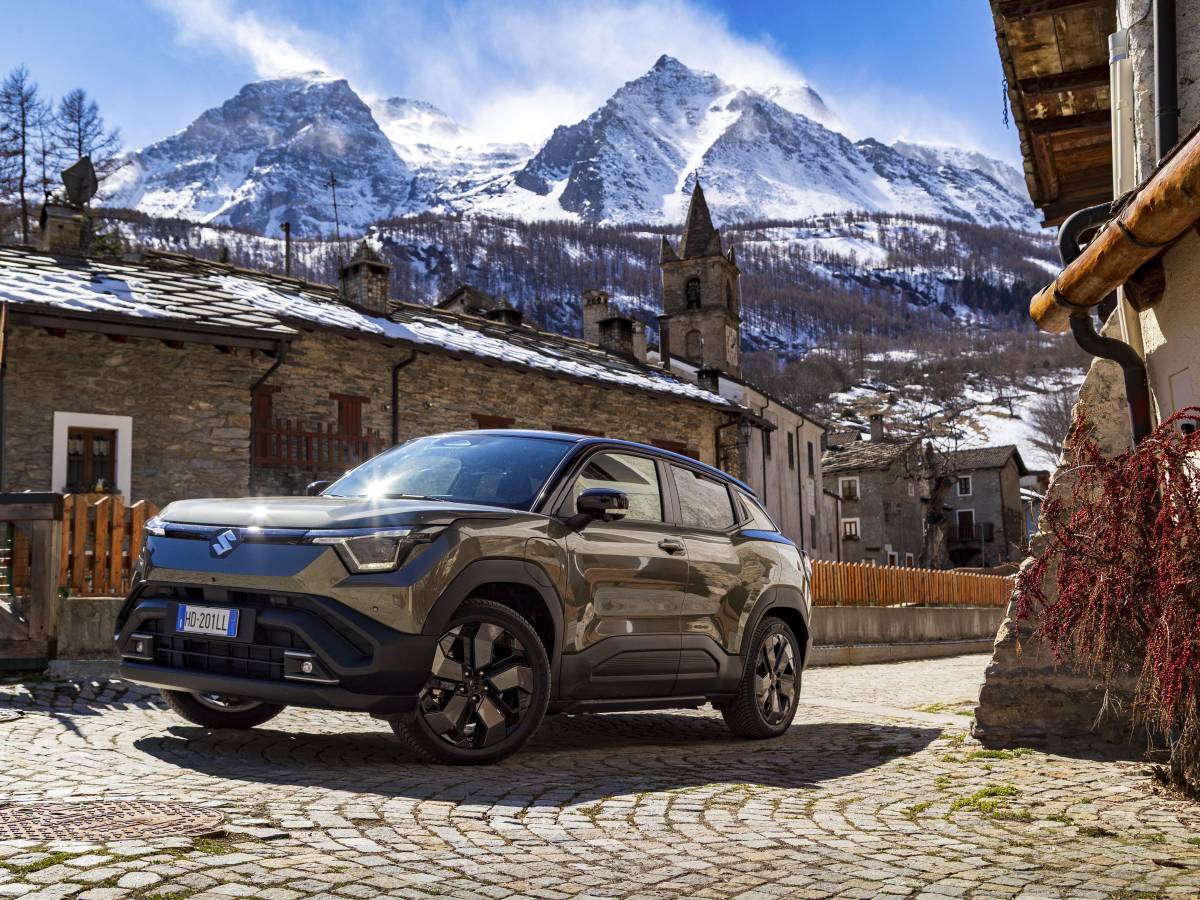evitara l8217esordio di suzuki nel 100 elettrico il suv con due anime urbana e da fuoristrada da Ilgiornale.it evitara l8217esordio di suzuki nel 100 elettrico il suv con due anime urbana e da fuoristrada