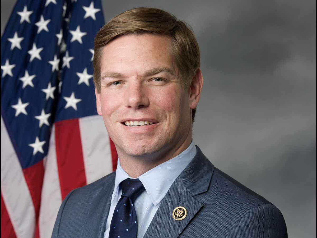 accuse di stupro e molestie contro il candidato governatore dem eric swalwell da Ilgiornale.it accuse di stupro e molestie contro il candidato governatore dem eric swalwell